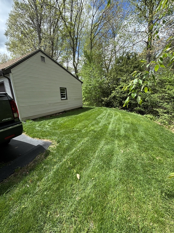 11 Oakland Dr