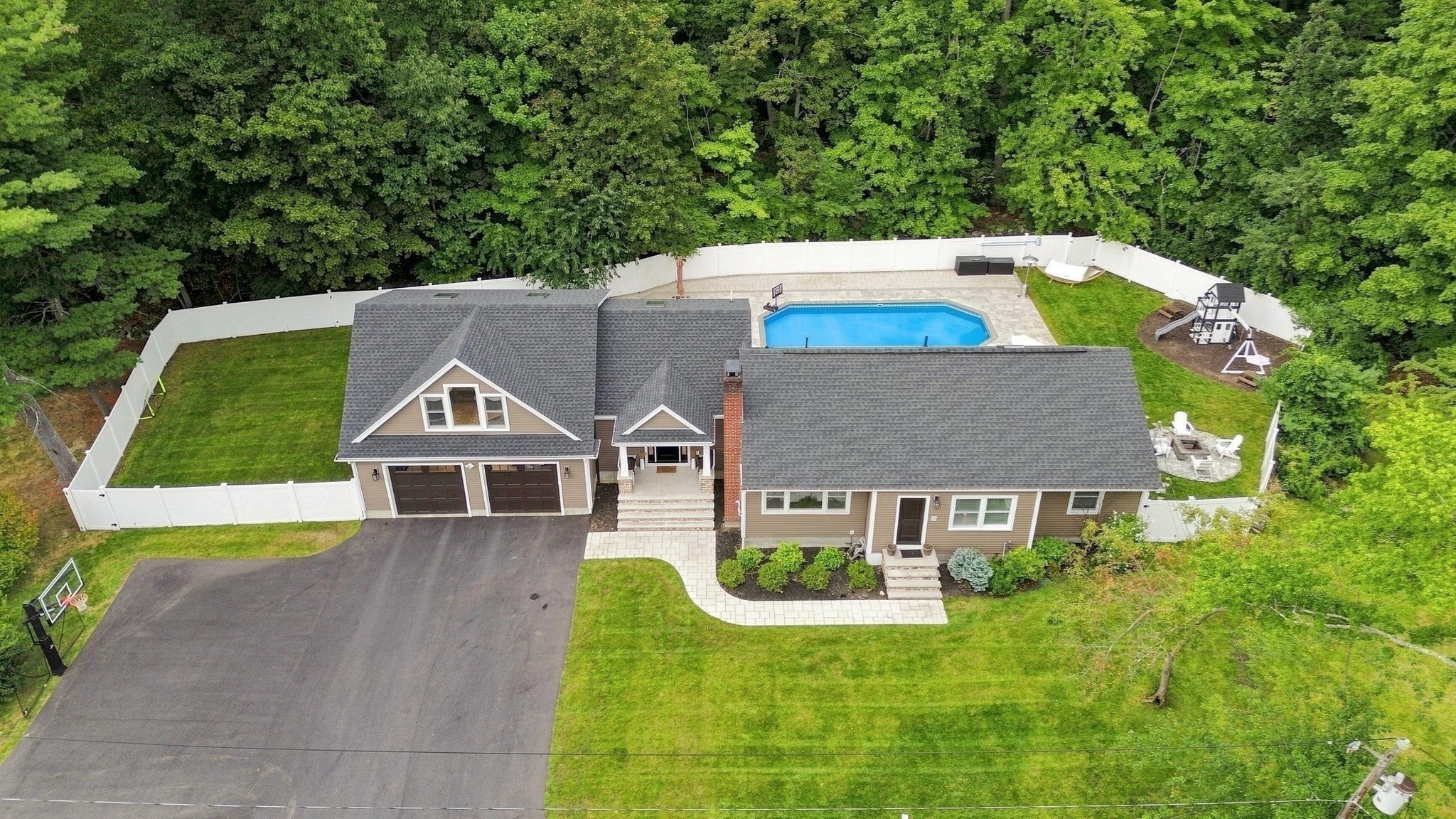 55 Lucerne Dr