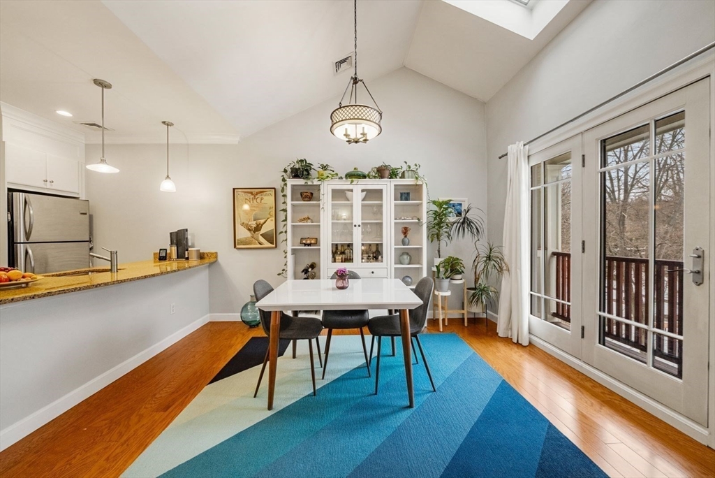 111-121 Green Street 303