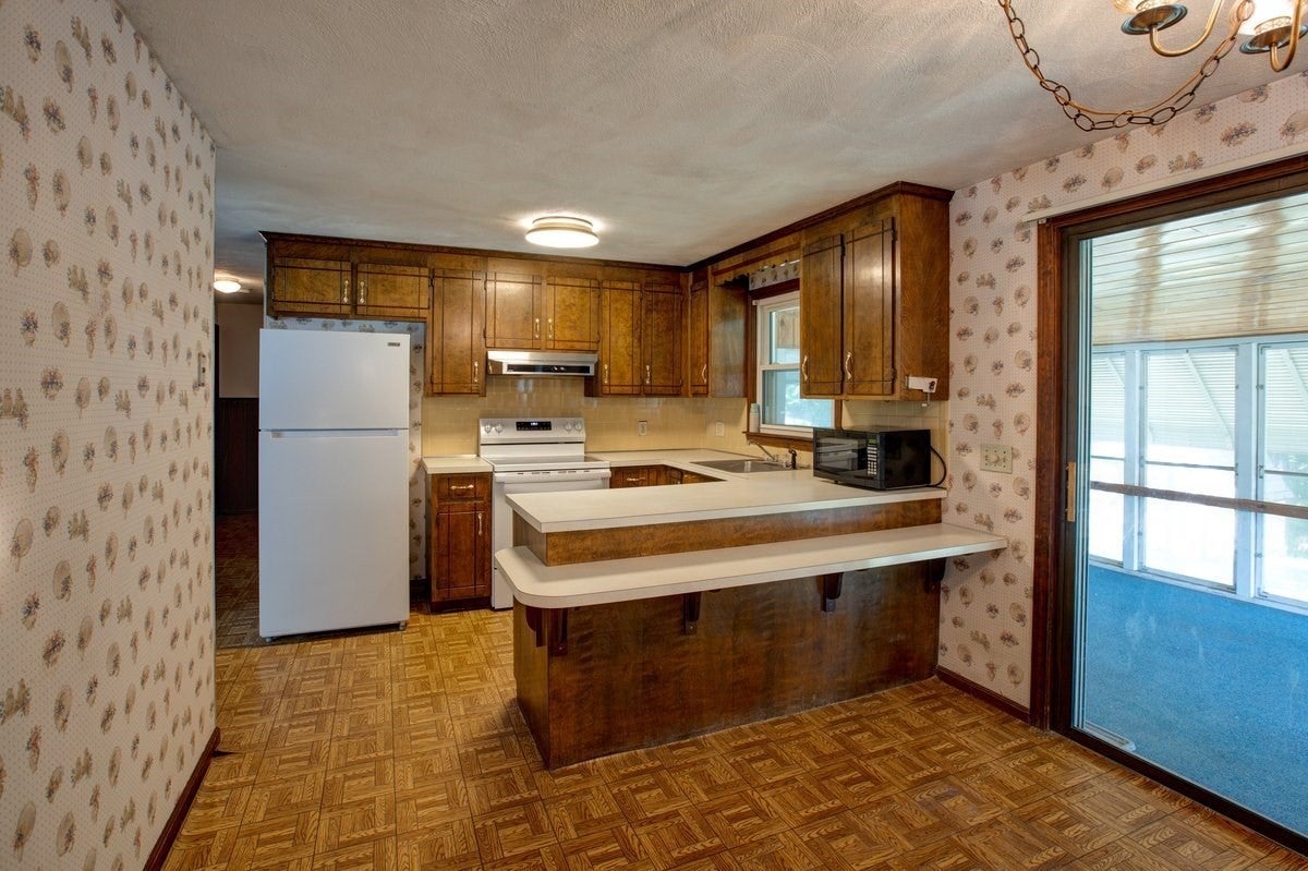 67 Ivy Ln, Northbridge, MA, 67 Ivy Ln, Northbridge, MA Photo #4