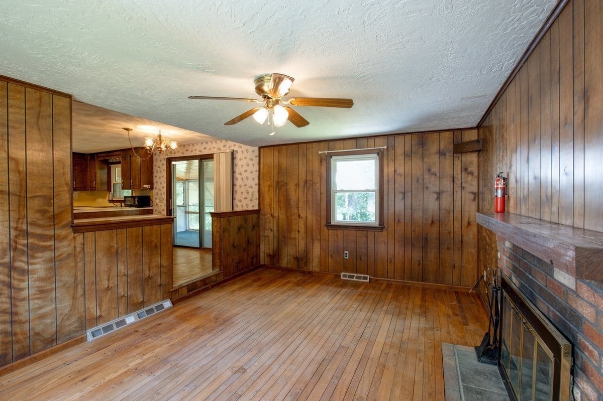 67 Ivy Ln, Northbridge, MA, 67 Ivy Ln, Northbridge, MA Photo #9