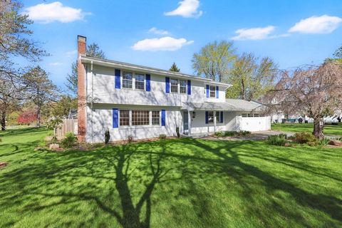 Photo of 186 Viscount Rd, Longmeadow, MA 01106 (MLS # 73500723)