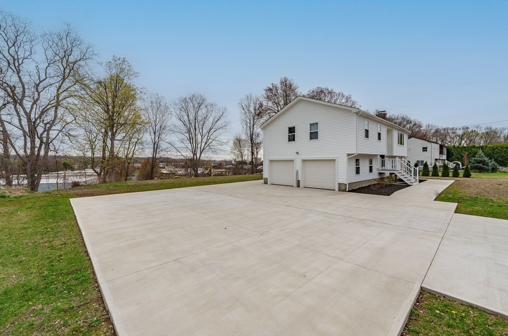 76 Squire Drive
