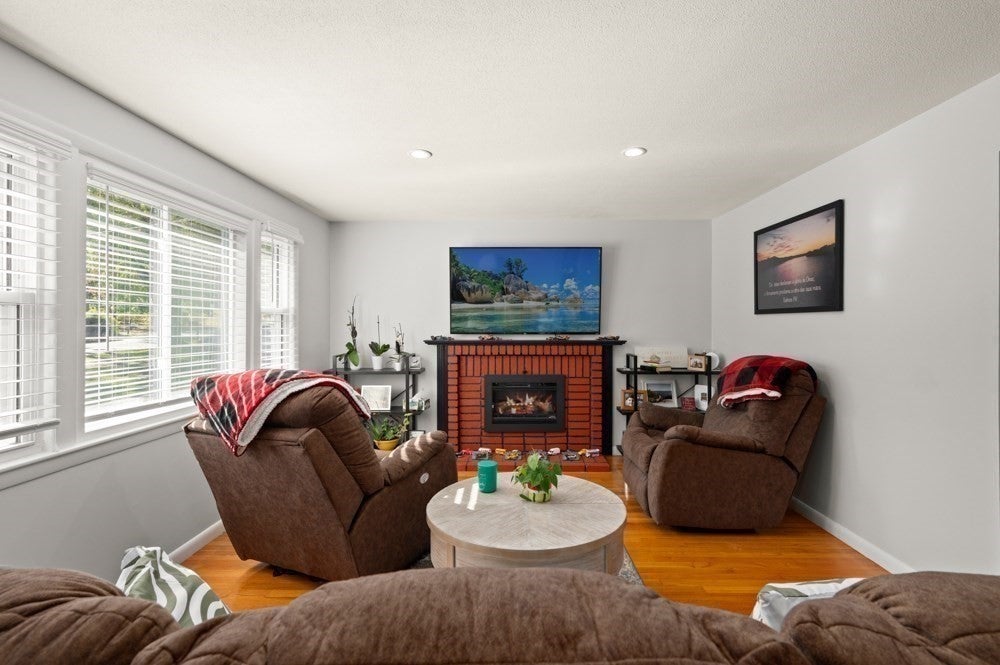 62 Michael Rd, Dracut, MA Photo #11