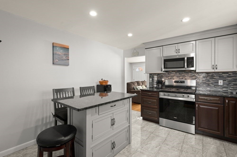 62 Michael Rd, Dracut, MA Photo #5