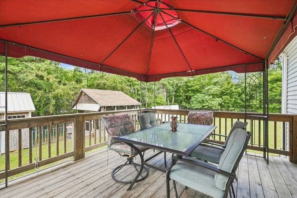 3 Charbonneau Ave, Lakeville, MA Photo #28