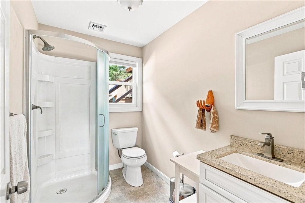 3 Charbonneau Ave, Lakeville, MA Photo #24