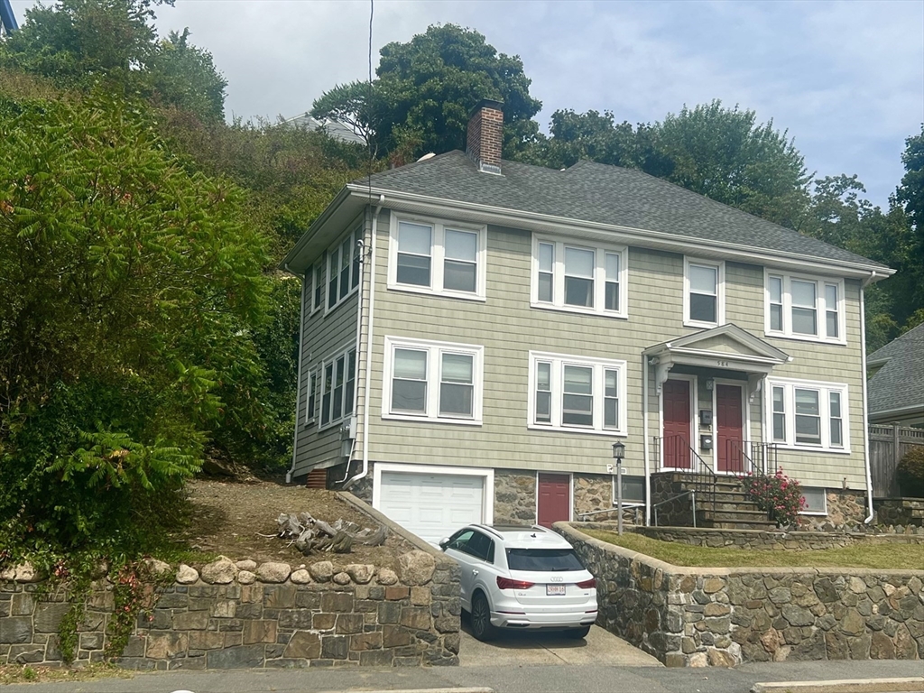 584 Humphrey Street 1