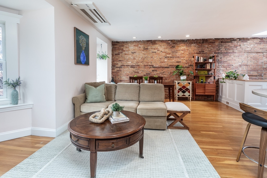 300 Columbus Avenue 5