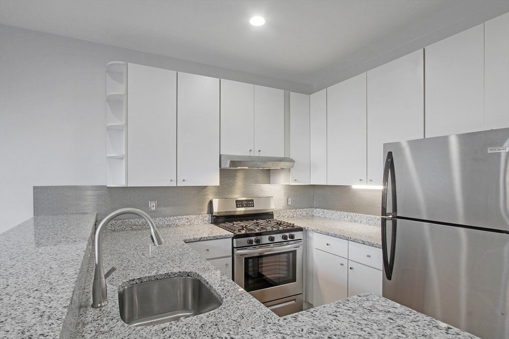140 Boylston St #11, Boston, MA, 140 Boylston St #11, Boston, MA Photo #3