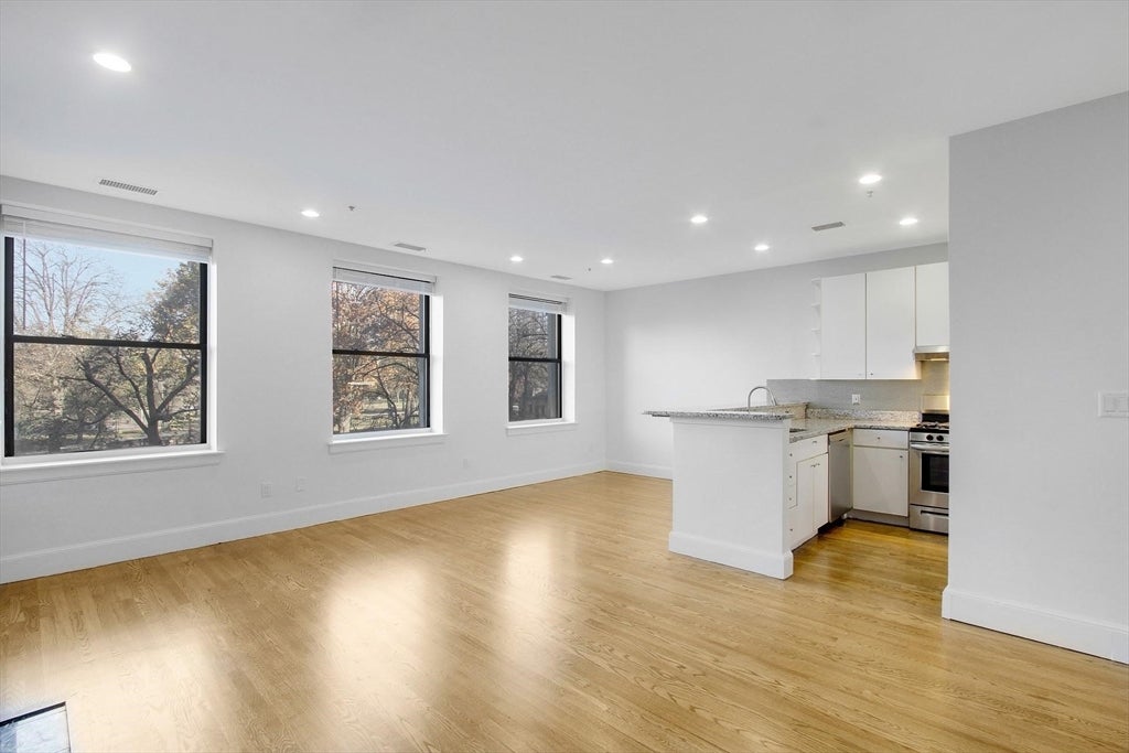 140 Boylston St #11, Boston, MA, 140 Boylston St #11, Boston, MA Photo #11