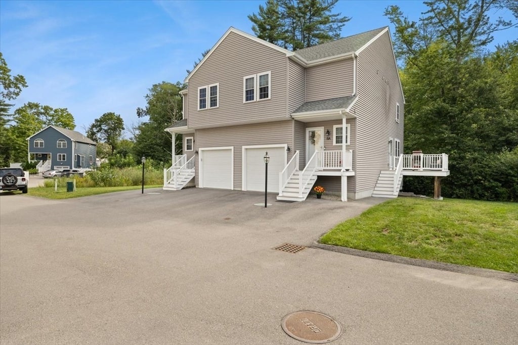 55 Hamlen Street 5A