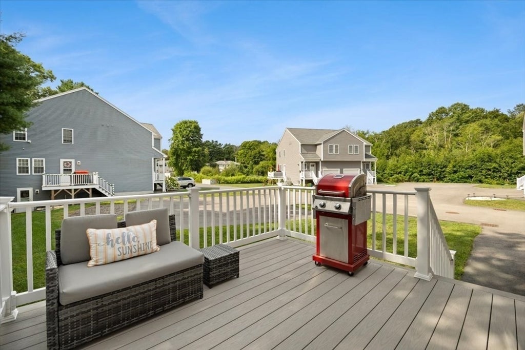 55 Hamlen Street 5A