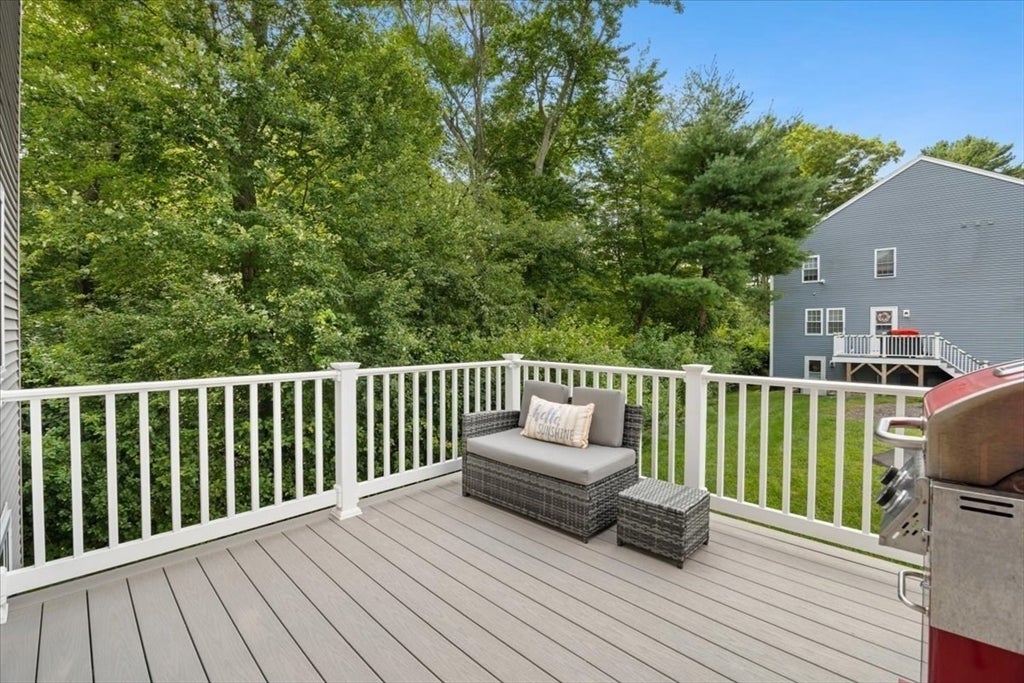 55 Hamlen Street 5A