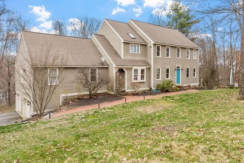 76 Woobly Rd Bolton MA 01740
