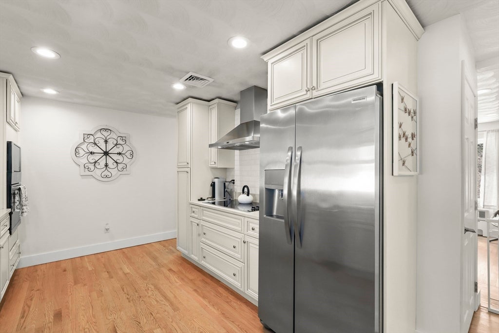 512 Central Avenue, Seekonk, MA Photo #8