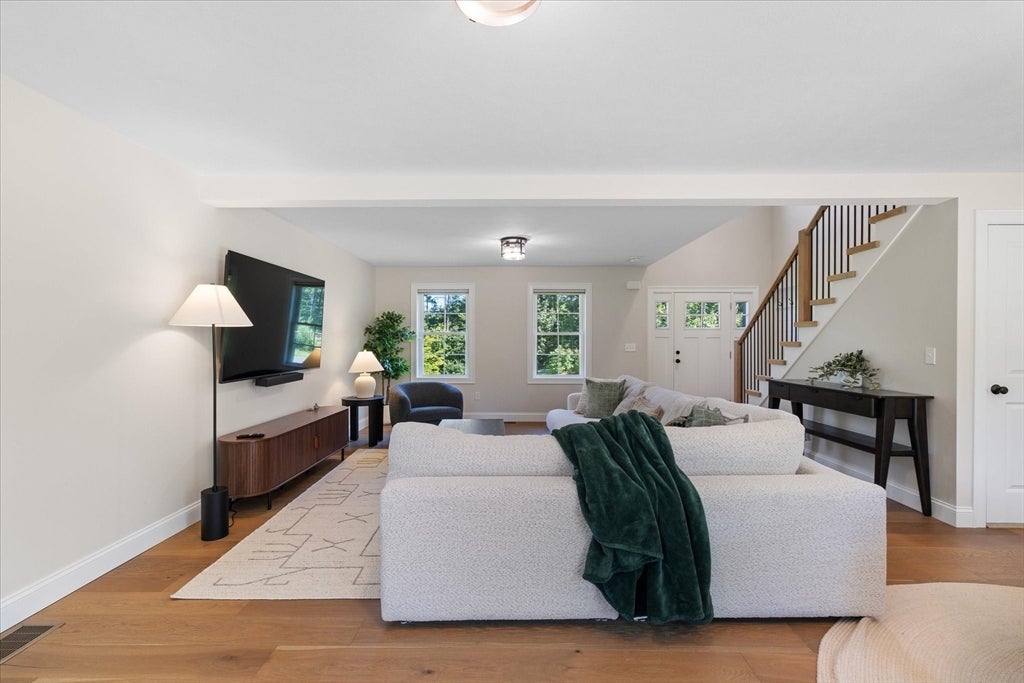 140 Willard Road, Ashburnham, MA Photo #8