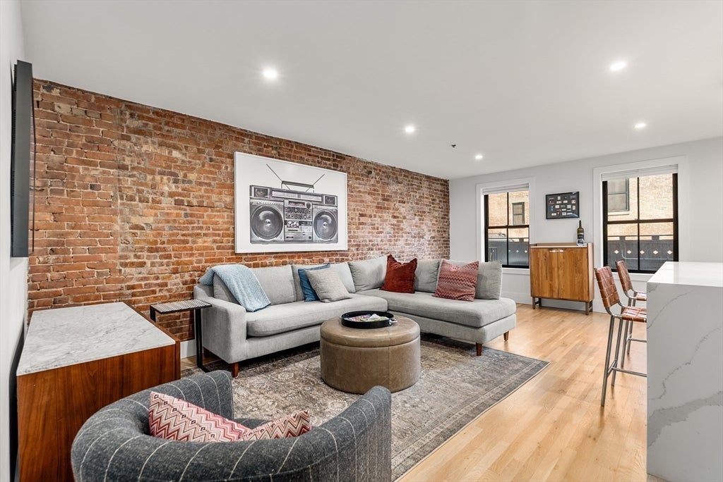 680 Tremont St #1, Boston, MA Photo #3