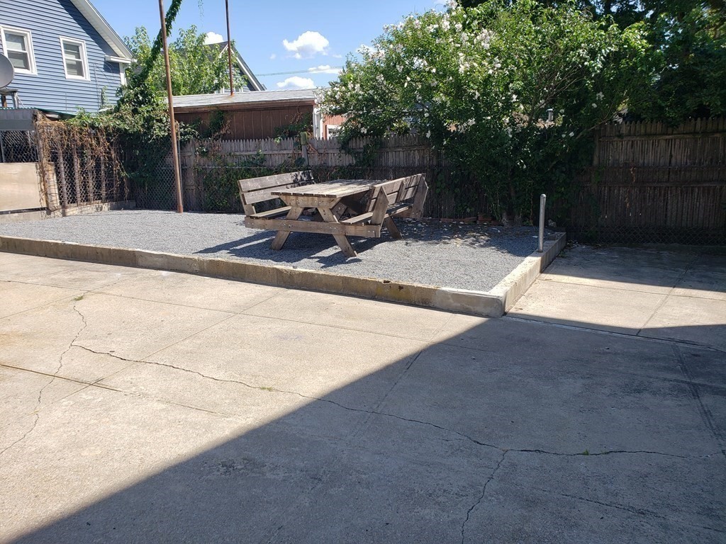 Providence, Rhode Island 02906, United States, 2 Bedrooms Bedrooms, ,1 BathroomBathrooms,Residential,Active,186248