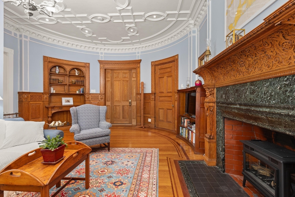 261 Marlborough St 4