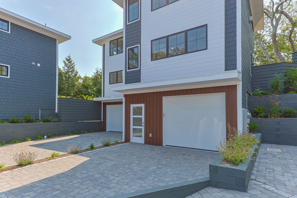 50 Nelson Avenue 8