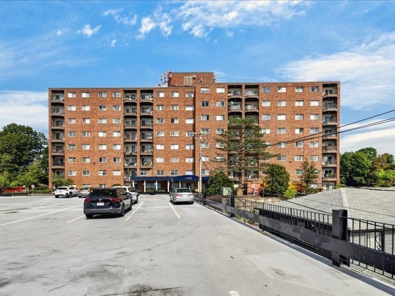 230 Willard 701
