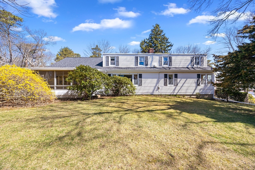 15 Coles Ln