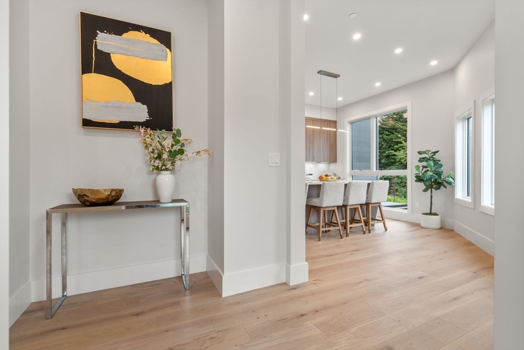 2202 Commonwealth Ave 1