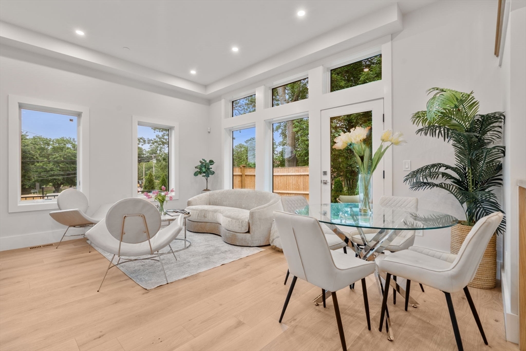 2202 Commonwealth Ave 1