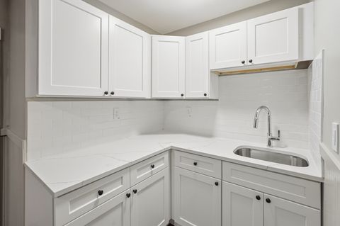 Photo of 44 Pratt St #3L, Fitchburg, MA 01420 (MLS # 73496631)