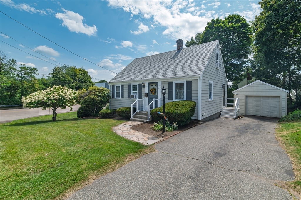 49 Edgeworth St