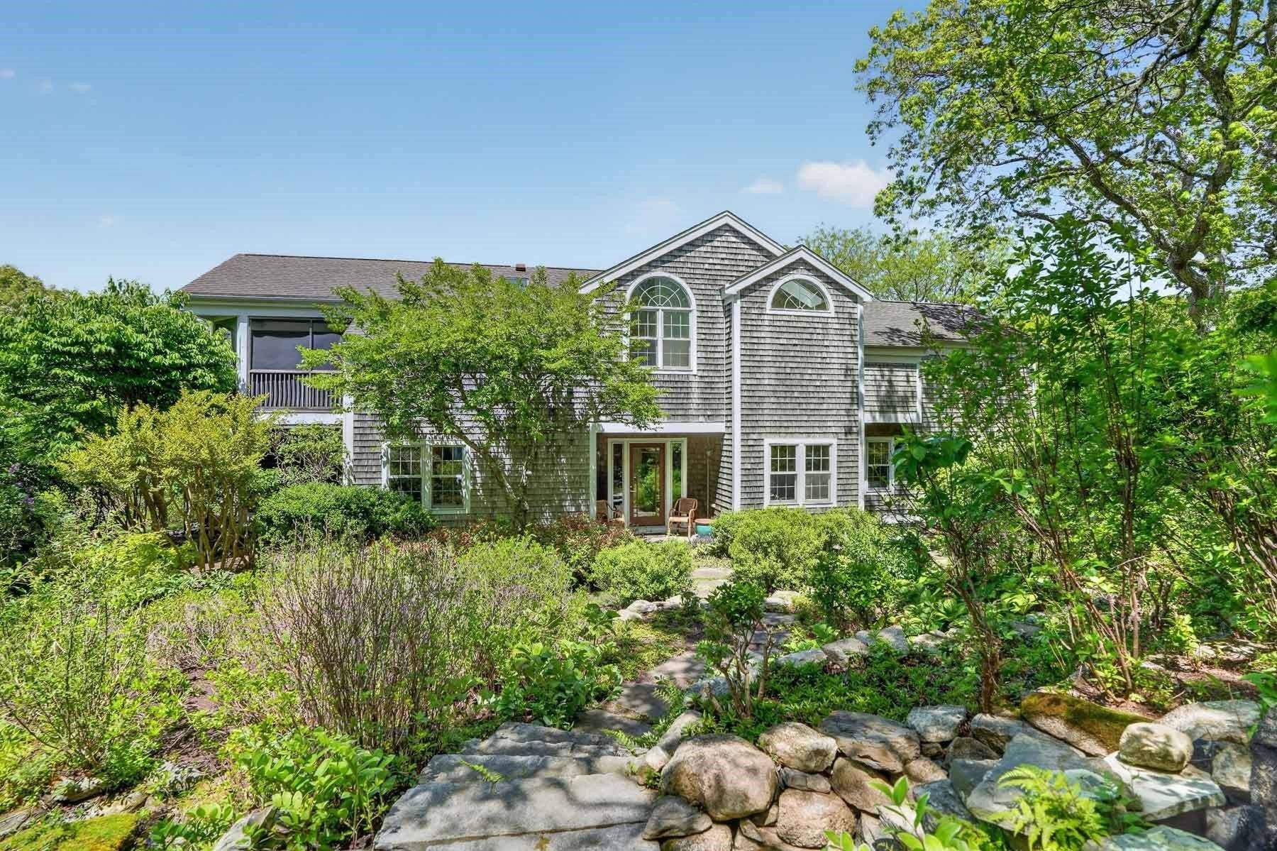 49 Gosnolds Way