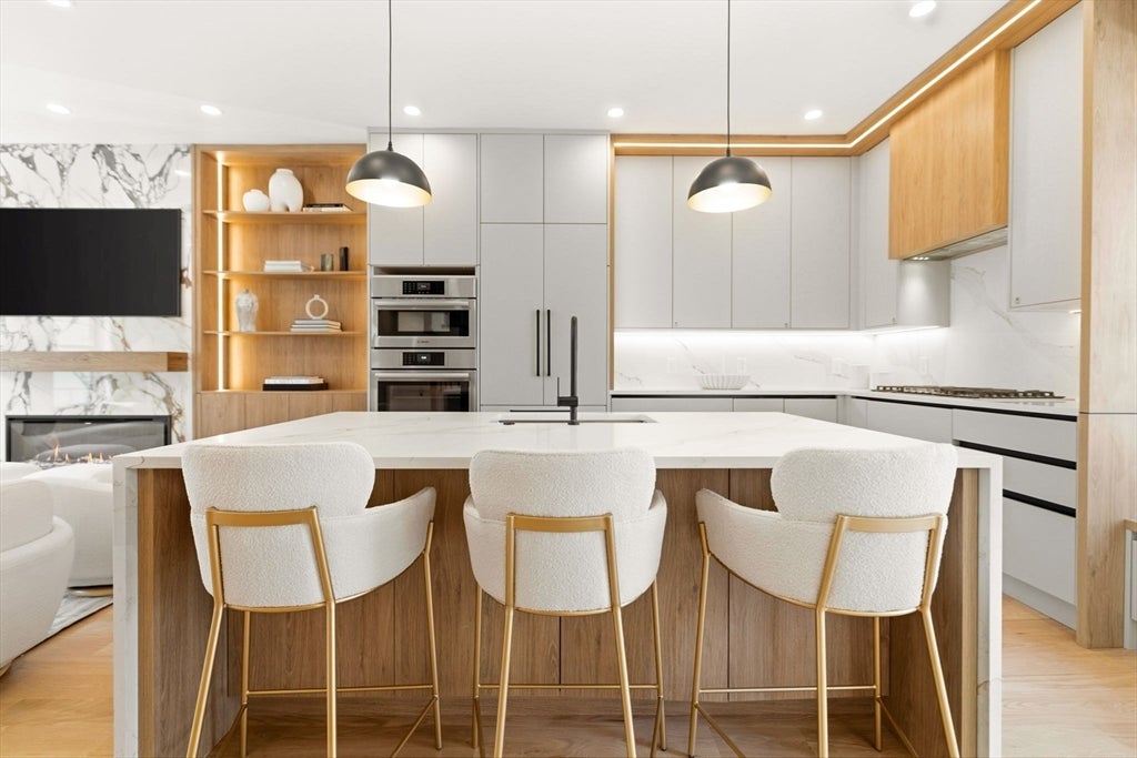 39 G St, Boston, MA, 39 G St, Boston, MA Photo #11