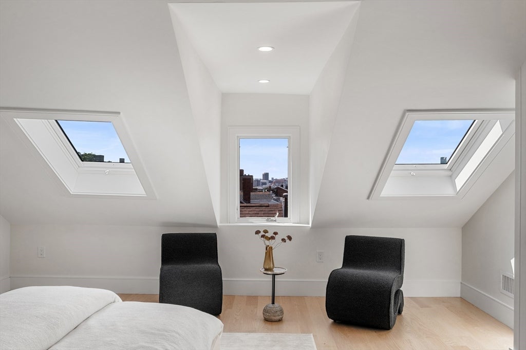 39 G St, Boston, MA, 39 G St, Boston, MA Photo #21