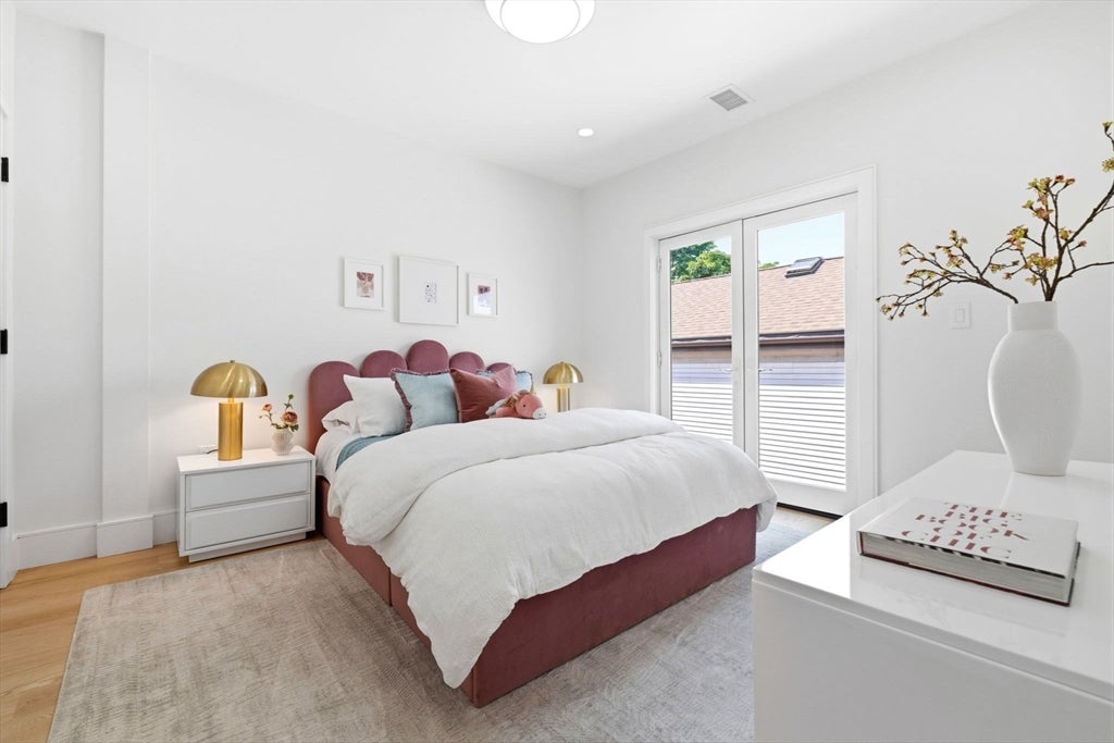 39 G St, Boston, MA, 39 G St, Boston, MA Photo #25