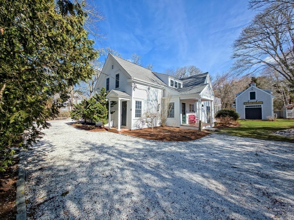 552 Main St