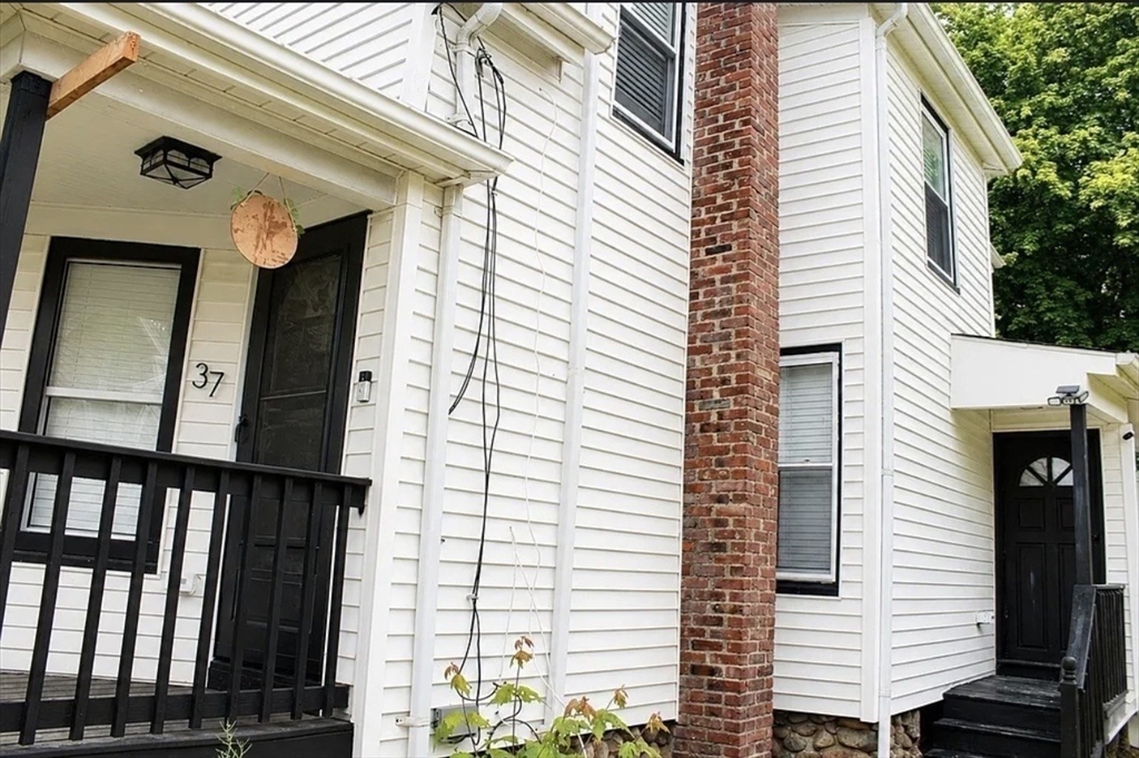 37 Hunt St