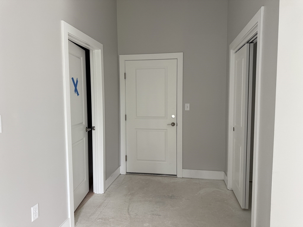 251 Sladen Street 306