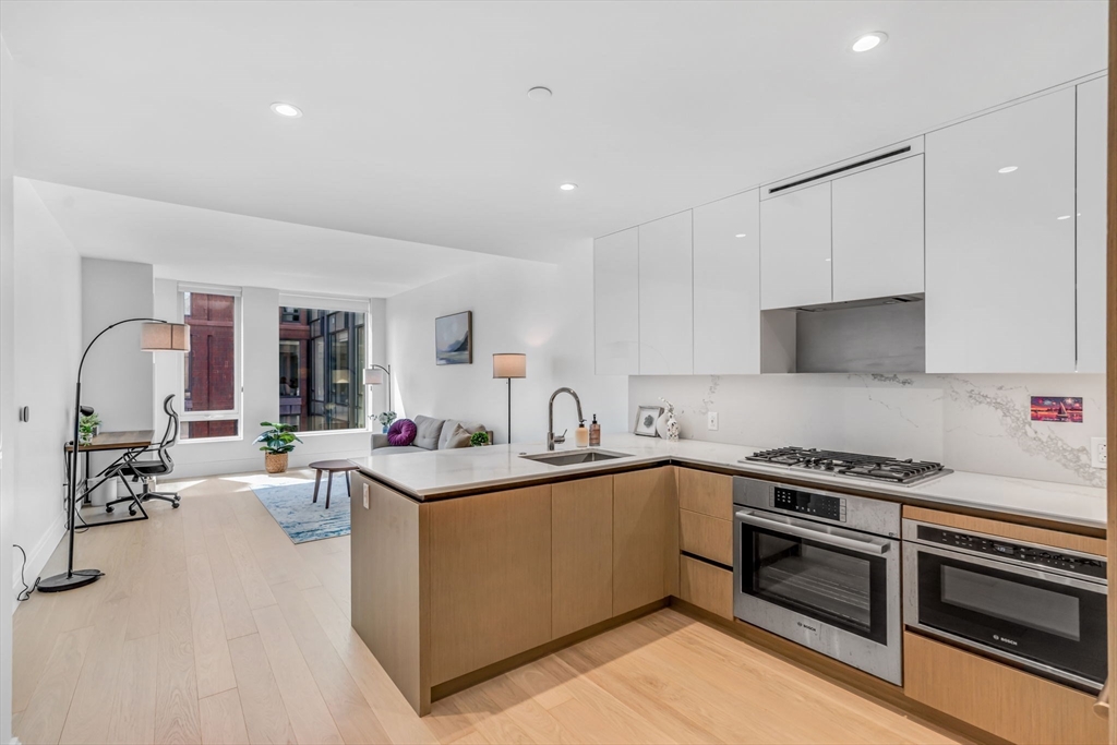 380 Harrison Ave 1123