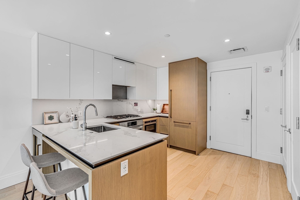 380 Harrison Ave 1123