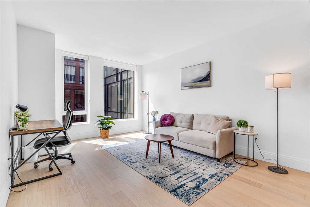 380 Harrison Ave 1123