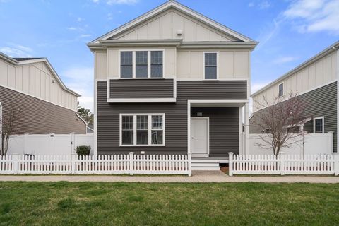 Photo of 15 Cleary Circle #15, Norfolk, MA 02056 (MLS # 73511793)