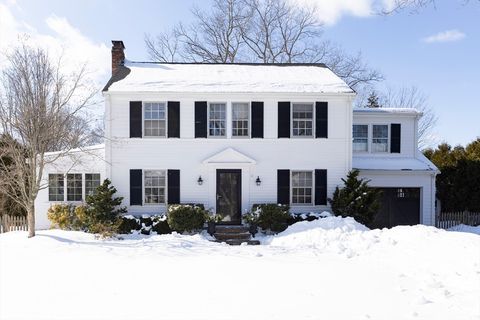Photo of 5 Wilde Rd, Wellesley, MA 02481 (MLS # 73476457)