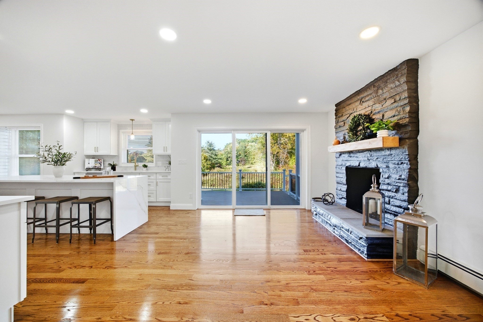 126 Barry St, Agawam, MA, 126 Barry St, Agawam, MA Photo #16