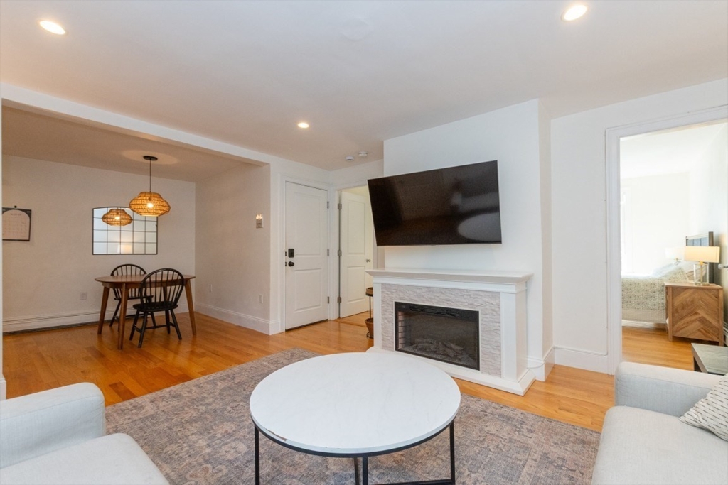 12 Salem Street Ave 2