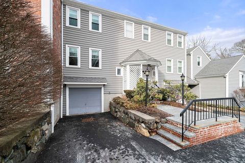 84 Walpole St 3L Canton MA 02021