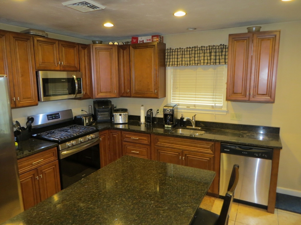 70 Crestwood Dr