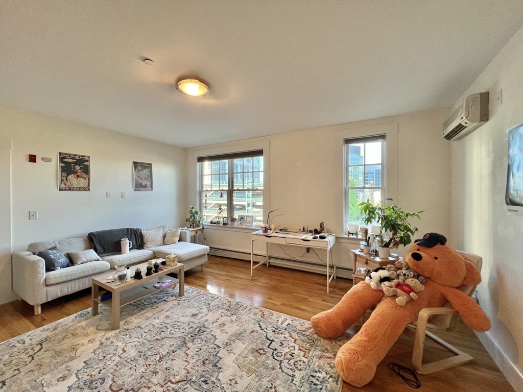432 Norfolk Street 4C