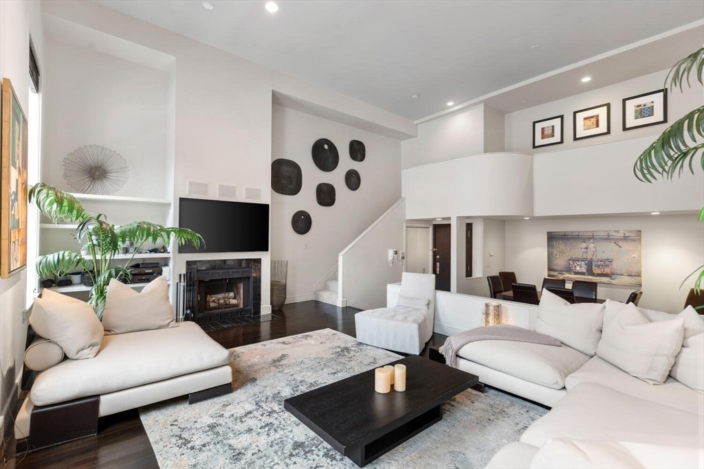 201 Newbury Street 202