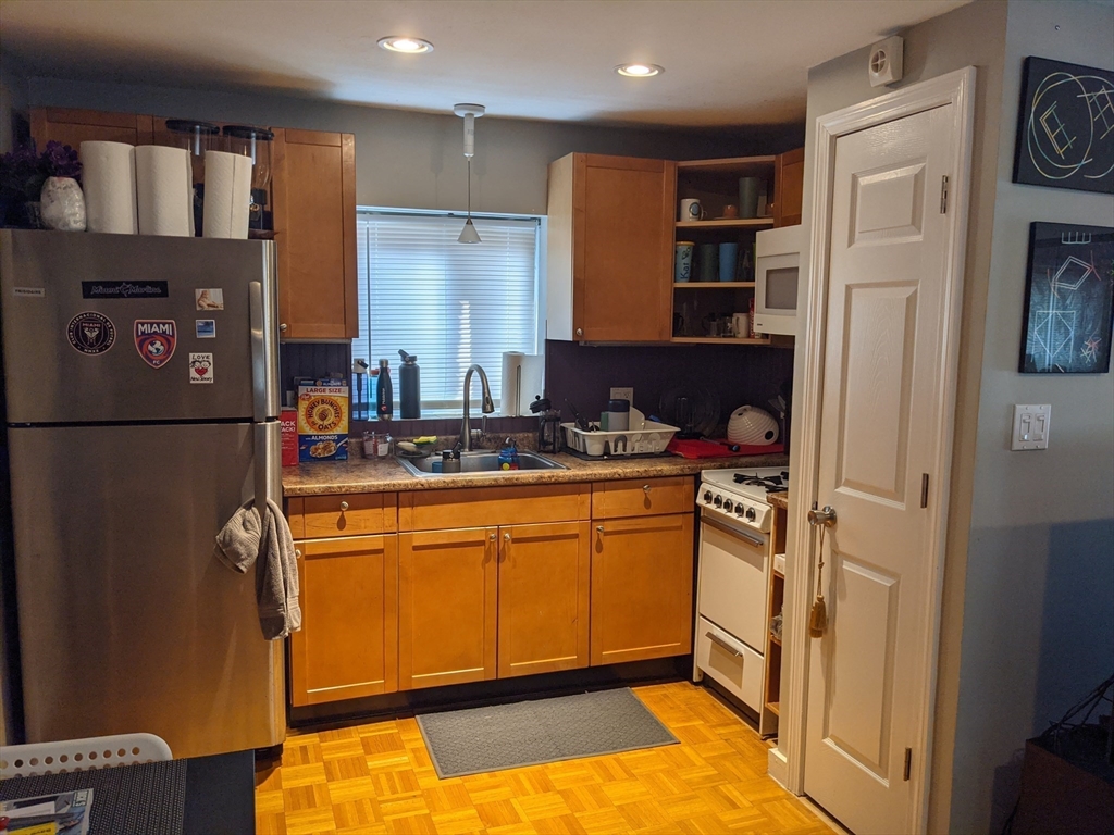 33 Homer Ave 7